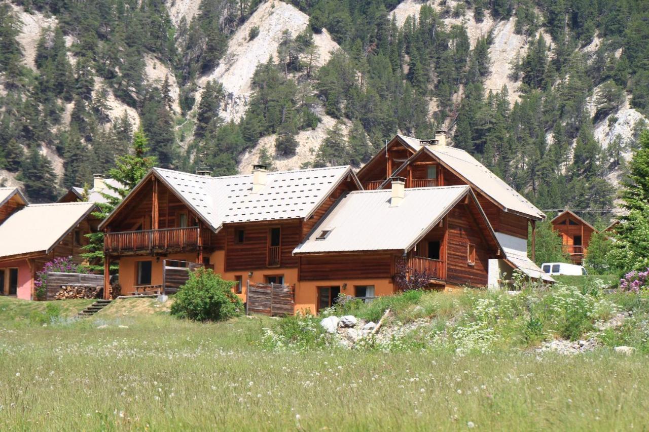 Le Gouroùn Hameau des Chazals Nevache Hautes Alpes Esterno foto