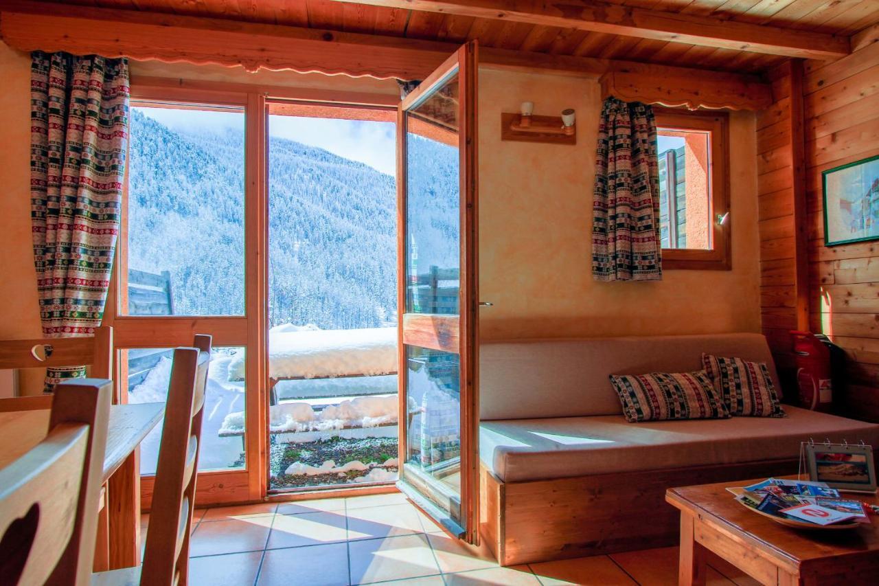 Le Gouroùn Hameau des Chazals Nevache Hautes Alpes Esterno foto